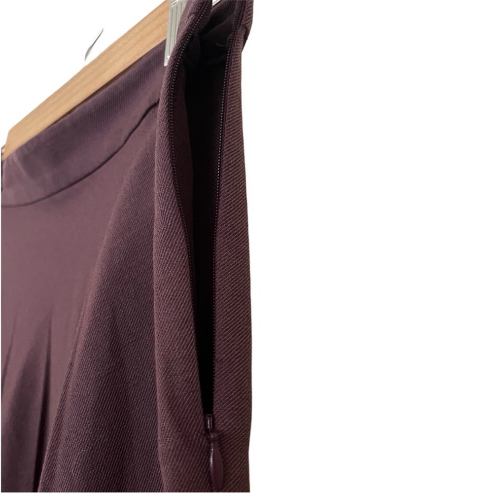 Margaret Howell Linen blend Pleated Midi Skirt in Burgundy/Deep Plum - Picture 3 of 10